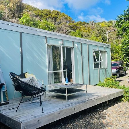 Matapouri Cabin By The Beach Hotel Exterior foto