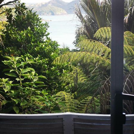 Matapouri Cabin By The Beach Hotel Exterior foto