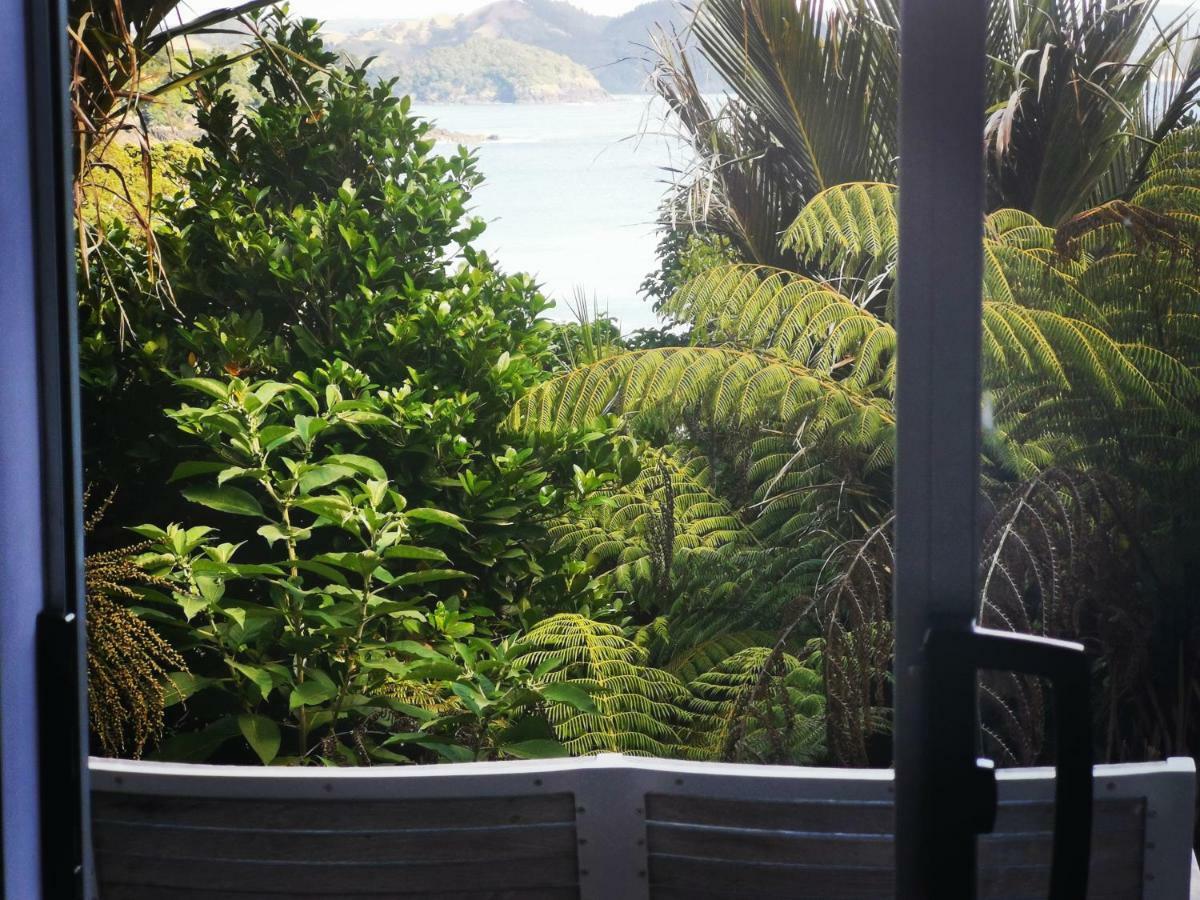 Matapouri Cabin By The Beach Hotel Exterior foto