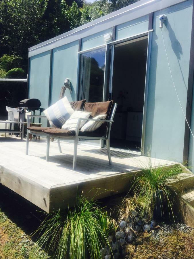 Matapouri Cabin By The Beach Hotel Exterior foto