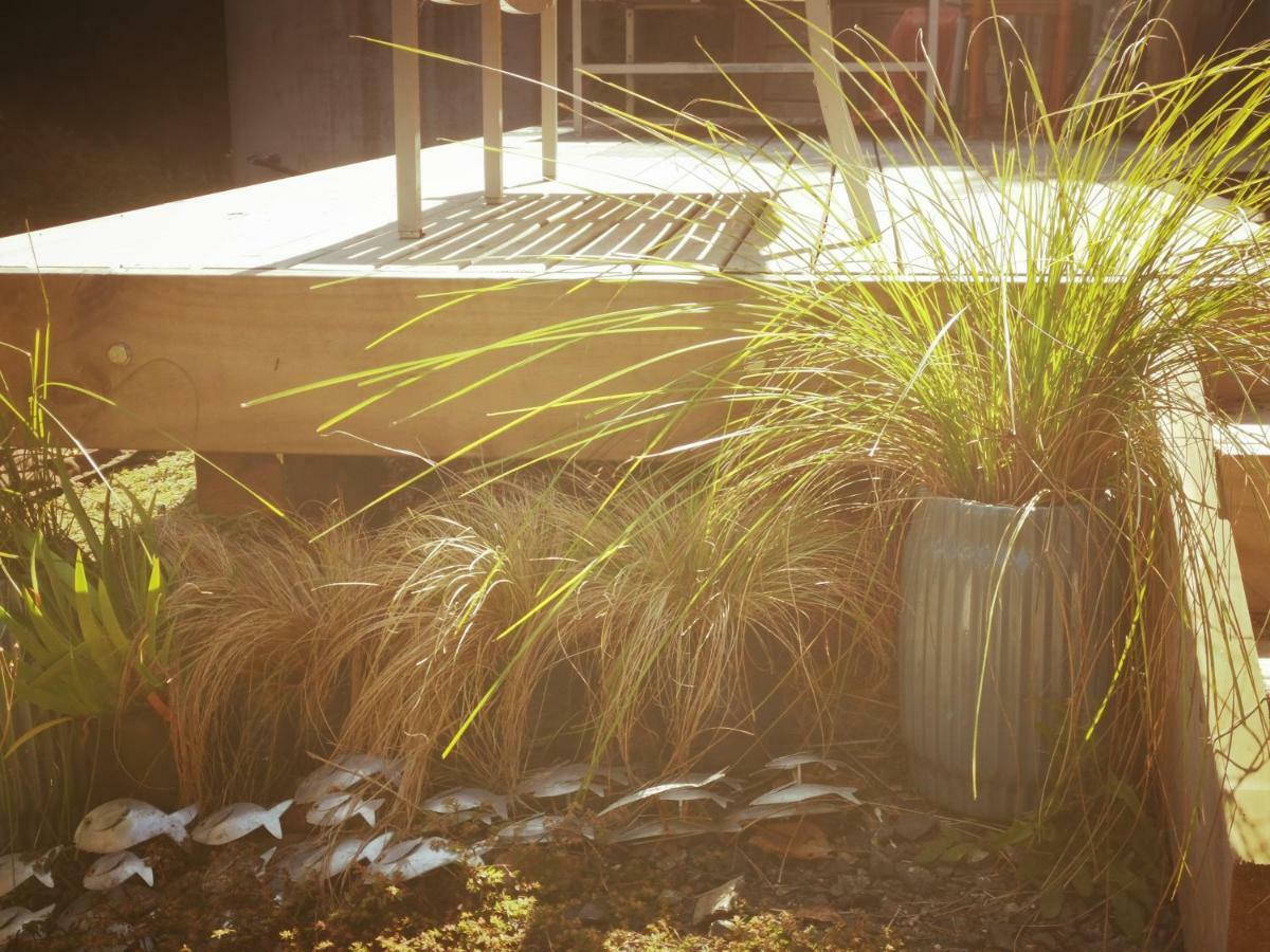 Matapouri Cabin By The Beach Hotel Exterior foto